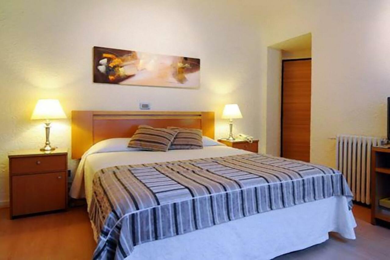 Hotel Montecarlo Santiago del Cile Esterno foto