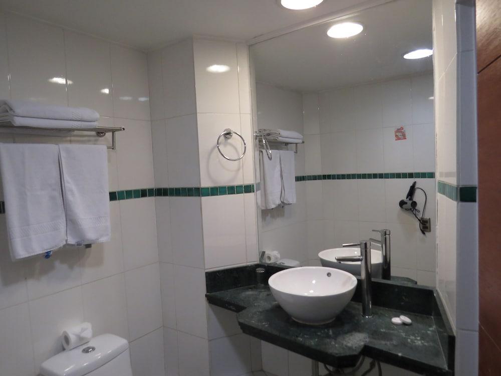 Hotel Montecarlo Santiago del Cile Esterno foto