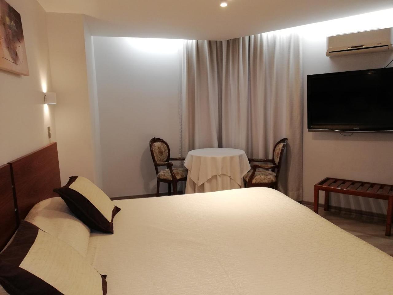 Hotel Montecarlo Santiago del Cile Esterno foto